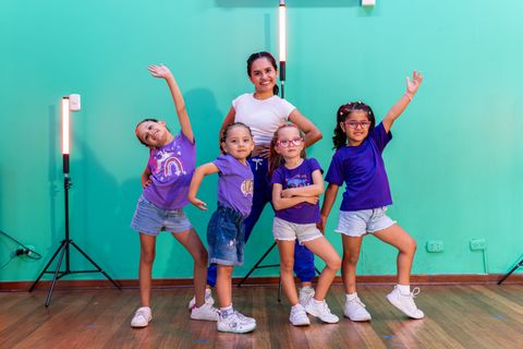 Clase de Danza Creativa en la Escuela D1, sede Miraflores